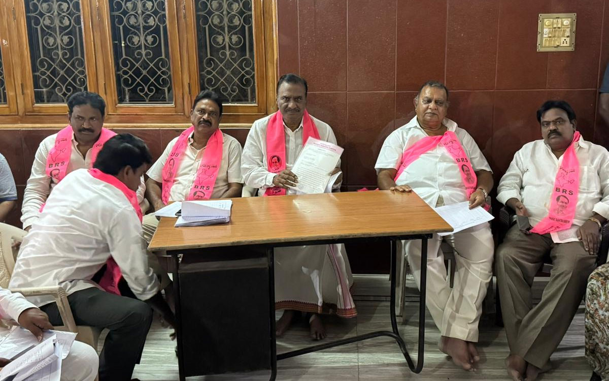 ‘కేసీఆర్ నాయకత్వాన్ని కోరుకుంటున్న‌ తెలంగాణ ప్రజలు’