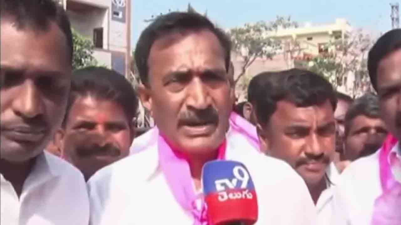 Vanteru Prathap Reddy | బీజేపీ ఎమ్మెల్యేల ఆఫీసుల్లోనూ సీఎం ఫొటో పెట్టిస్తారా?.. కాంగ్రెస్ శ్రేణులను నిలదీసిన వంటేరు ప్రతాప్ రెడ్డి