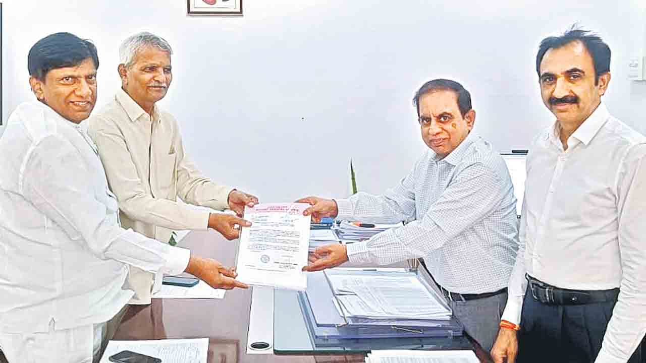 సర్‌పై ప్రజలకు స్పష్టత ఇవ్వండి