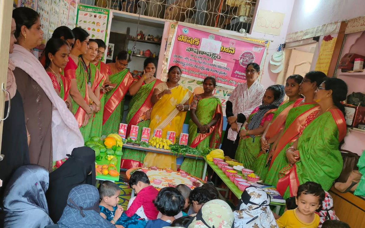 ‘పౌష్టికాహారం తీసుకునేలా ప్రోత్స‌హించాలి’