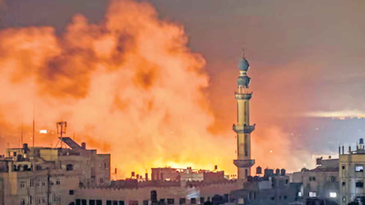 అరబ్‌ను వీడుతున్న కుబేరులు!