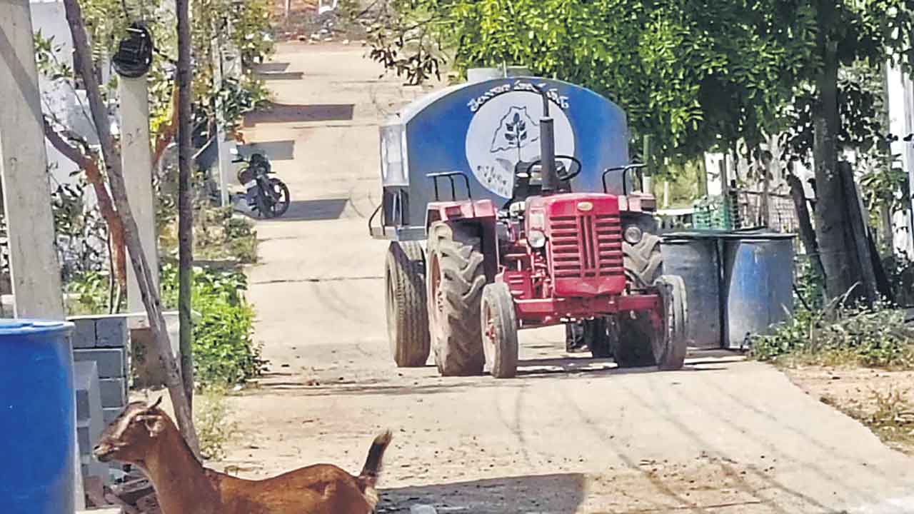 ముంచుకొస్తున్న నీటి ఎద్దడి