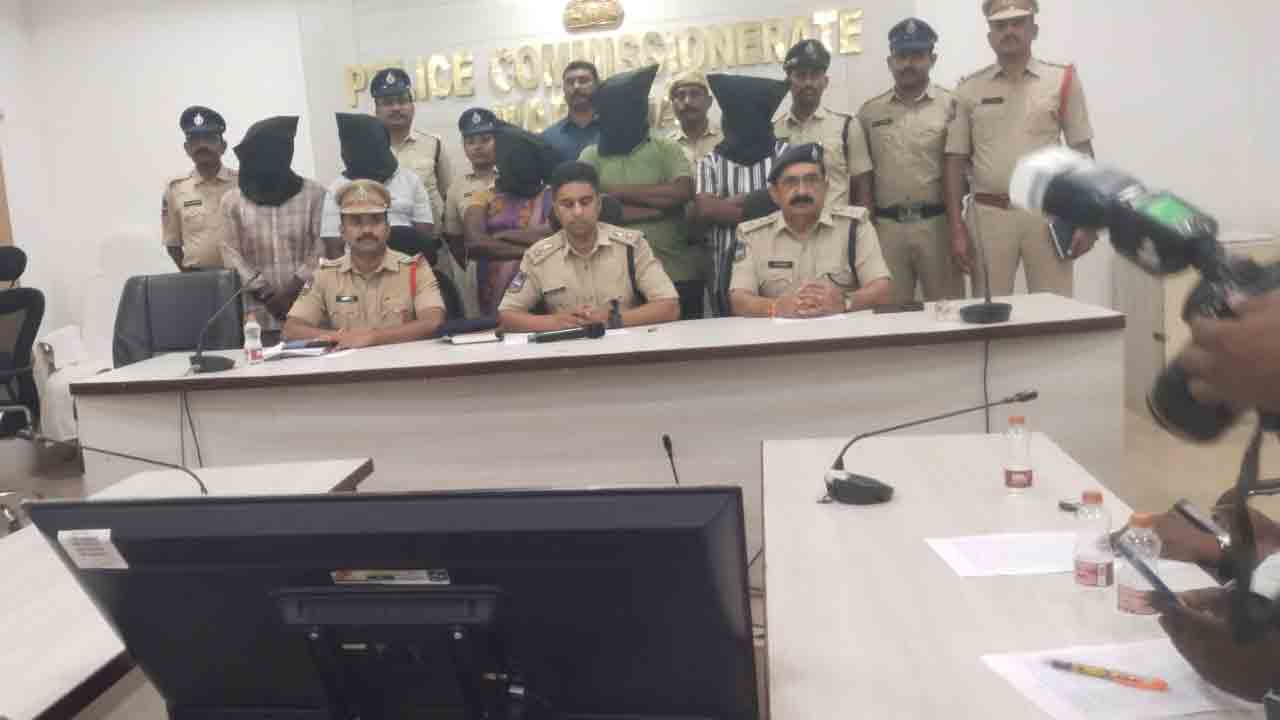 Warangal | అక్రమ సంబంధానికి అడ్డుగా ఉన్నాడని భర్తను హత్య  చేయించిన భార్య అరెస్ట్‌