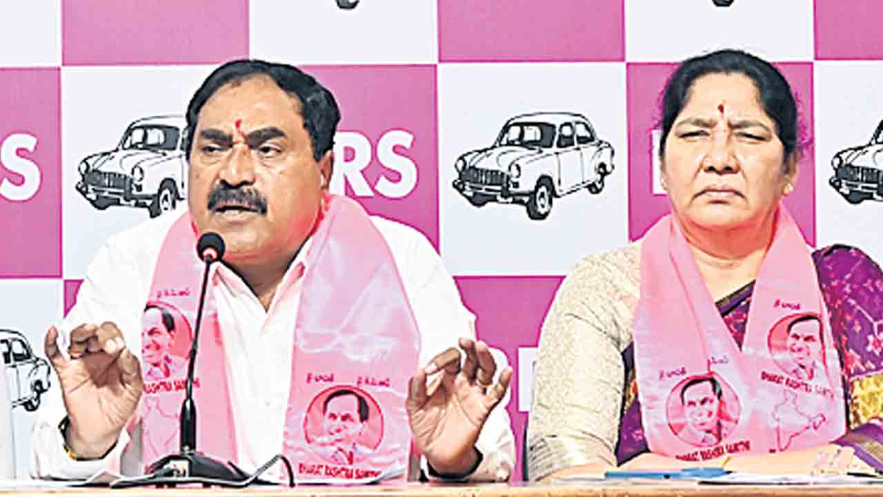 దాడులతో బీఆర్‌ఎస్‌ పోరాటాన్ని ఆపలేరు.. చిత్తశుద్ధి ఉంటే రైతు డిక్లరేషన్‌ వెంటనే అమలుచేయండి