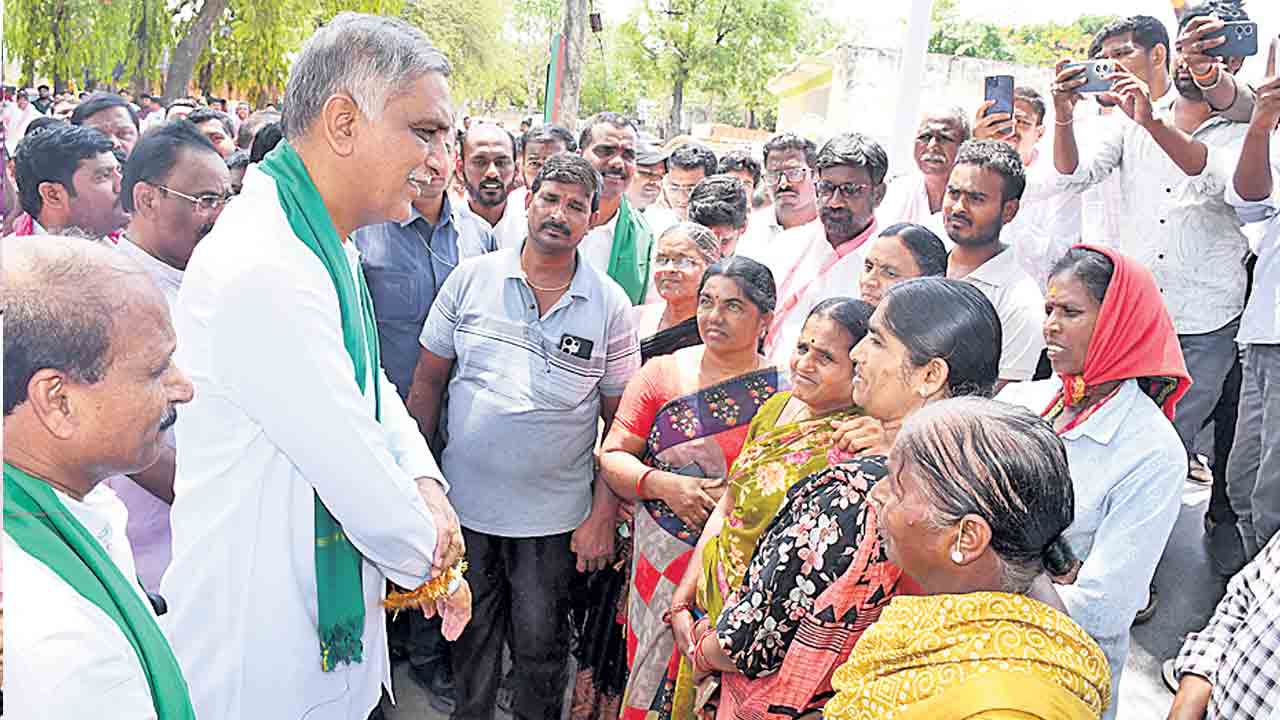 రైతులు కుప్పకూలుతున్నా కనికరం లేదా!
