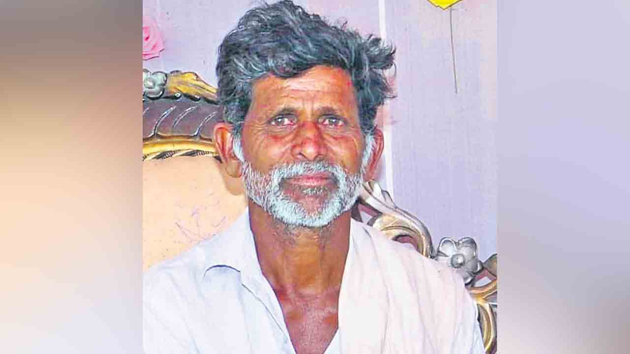 అప్పుల బాధతో రైతు ఆత్మహత్య.. మహబూబాబాద్‌ జిల్లా మేఖ్యాతండాలో విషాదం