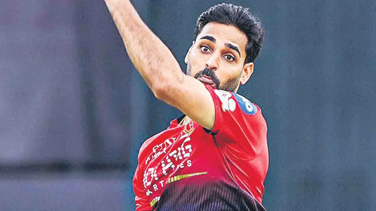 36 లోనూ తగ్గేదెలే.. లేటు వయసులో సత్తాచాటుతున్న భువనేశ్వర్‌