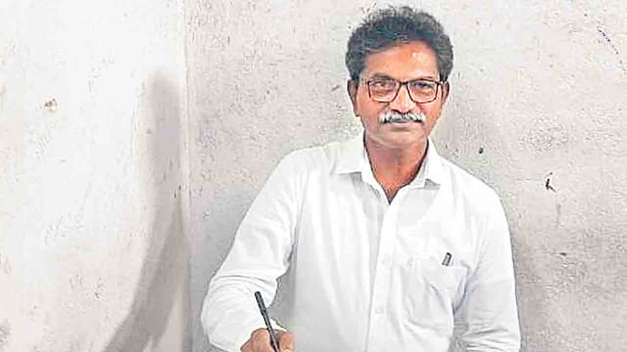 ఇంటర్‌ పరీక్ష రాసిన దేవ్‌జీ.. గన్ను వదిలి పెన్ను పట్టిన మావోయిస్ట్‌ మాజీ అగ్రనేత