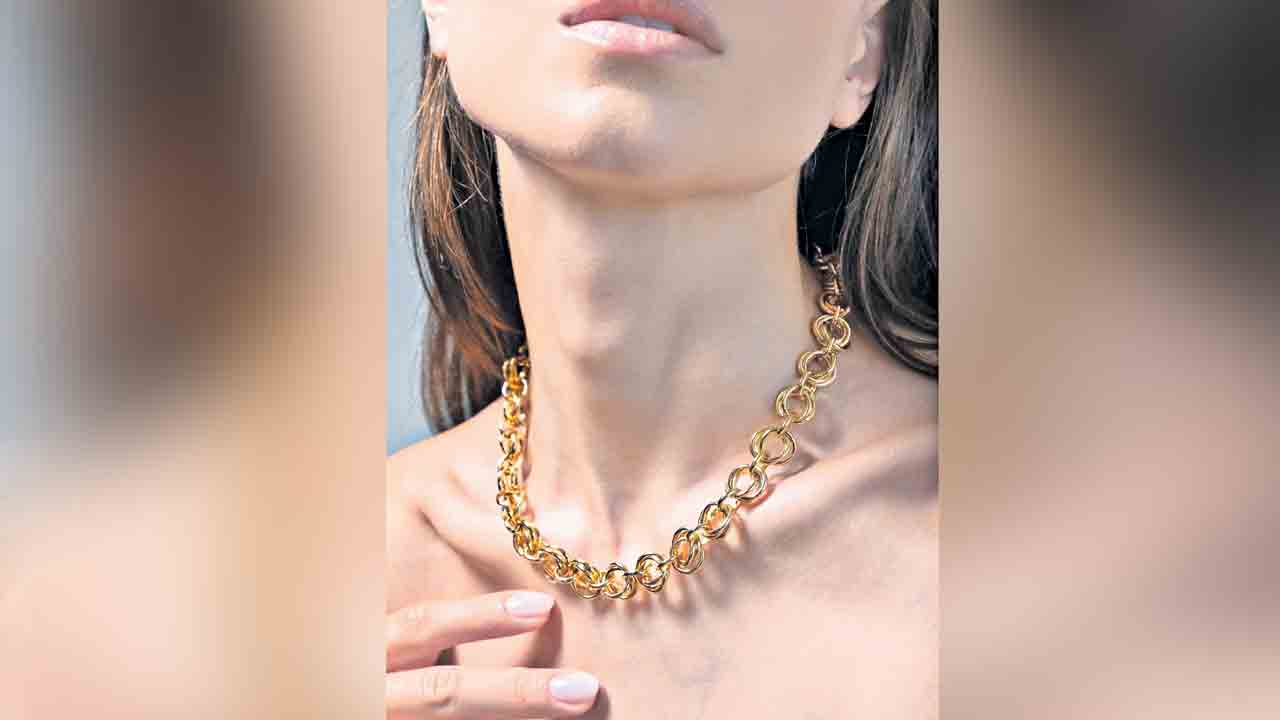 బంగారు పూతల వెర్మే మెరుపులు