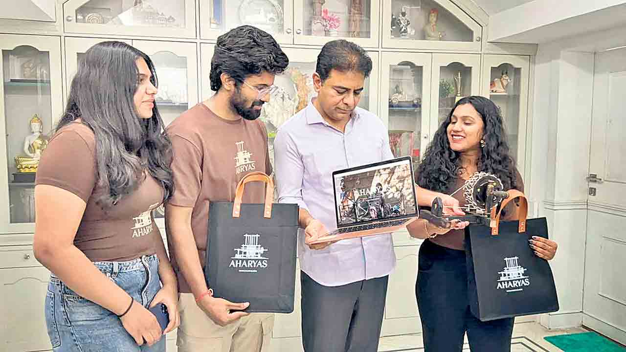హస్తకళలకు ‘అహార్యాస్‌’ భరోసా.. ఈ కామర్స్‌ వేదికనుప్రారంభించిన కేటీఆర్‌