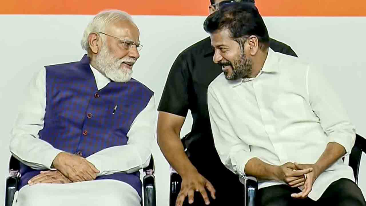 ఇరికించిన బడేభాయ్‌.. ప్రధాని మోదీ వ్యూహంలో రేవంత్‌రెడ్డి గింగిరాలు