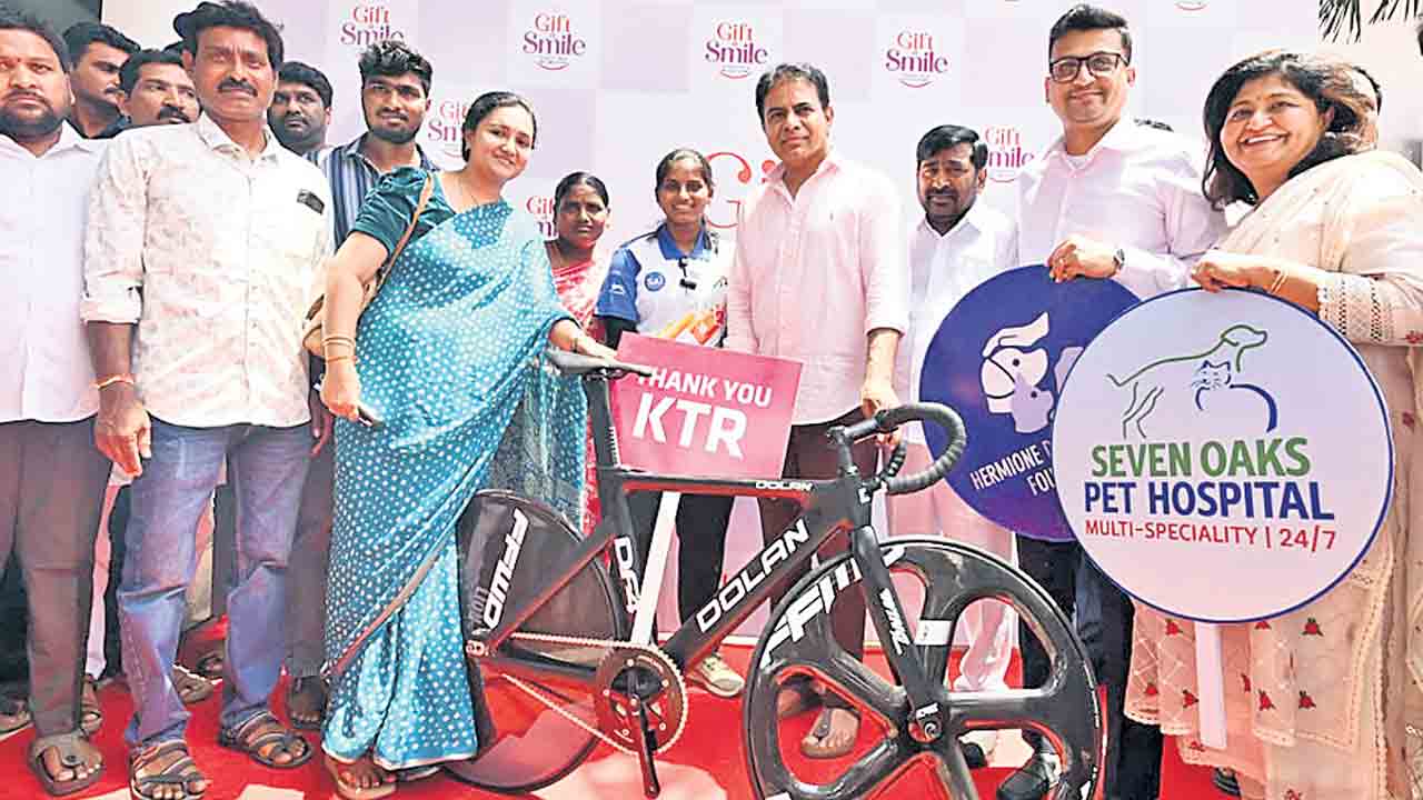మాట నిలబెట్టుకున్న కేటీఆర్‌