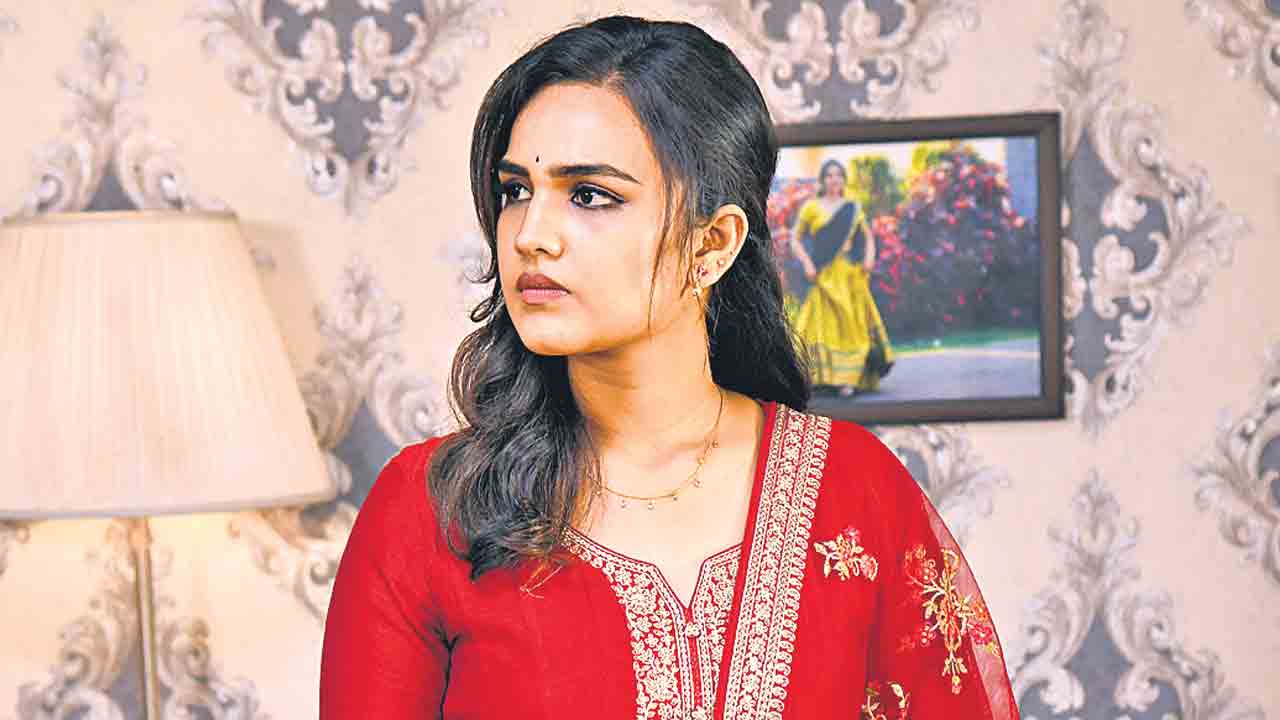గర్ల్‌ఫ్రెండ్‌ అంటే బానిస కాదు