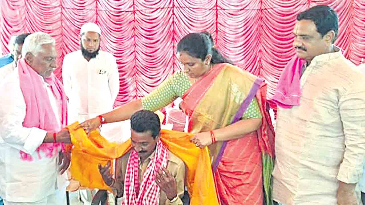 రెండున్నరేళ్లుగా పల్లెలకు నిధుల్లేవు.. కేంద్రం నుంచి వస్తునాయే తప్పా రాష్ట్రం నుంచి రావడం లేదు