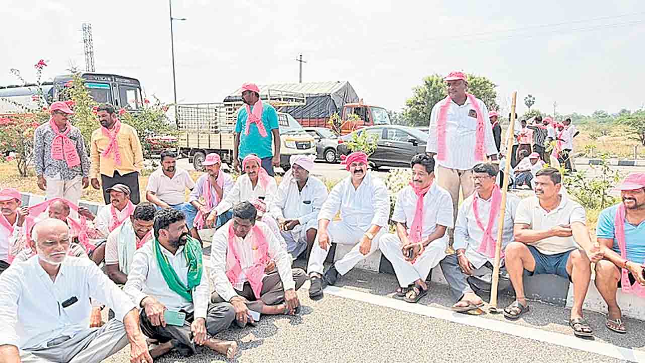 సిగ్గులేకుండా రైతు భరోసా వారోత్సవాలా.. ఏ మొహం పెట్టుకొని సంబురాలు చేస్తున్నారు..!