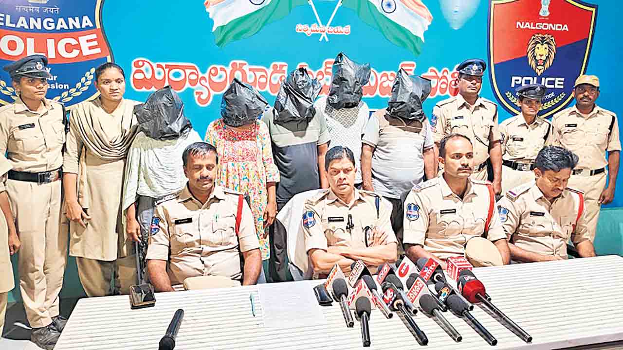 వీడిన జంట హత్యల కేసు మిస్టరీ.. ఐదెకరాల భూమి కోసమే ఘాతుకం