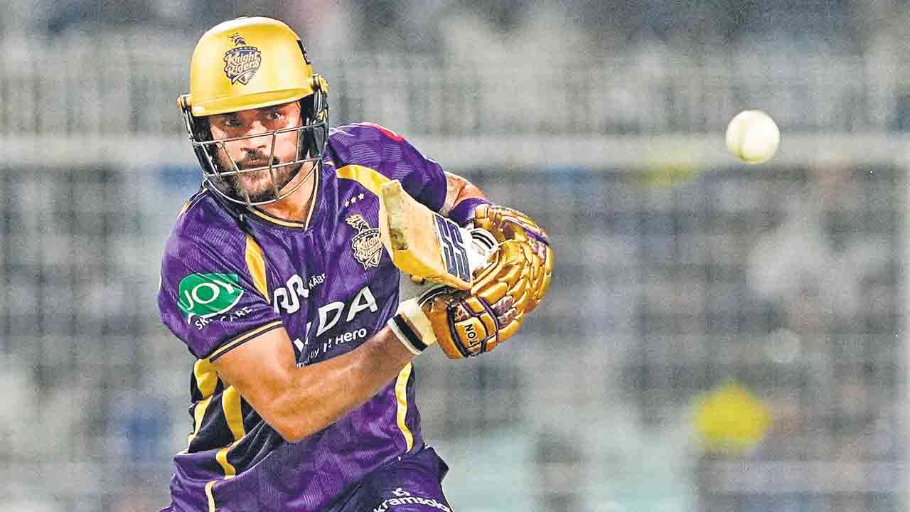 కేకేఆర్‌ పోటీలోనే.. 4వికెట్ల తేడాతో ముంబైపై