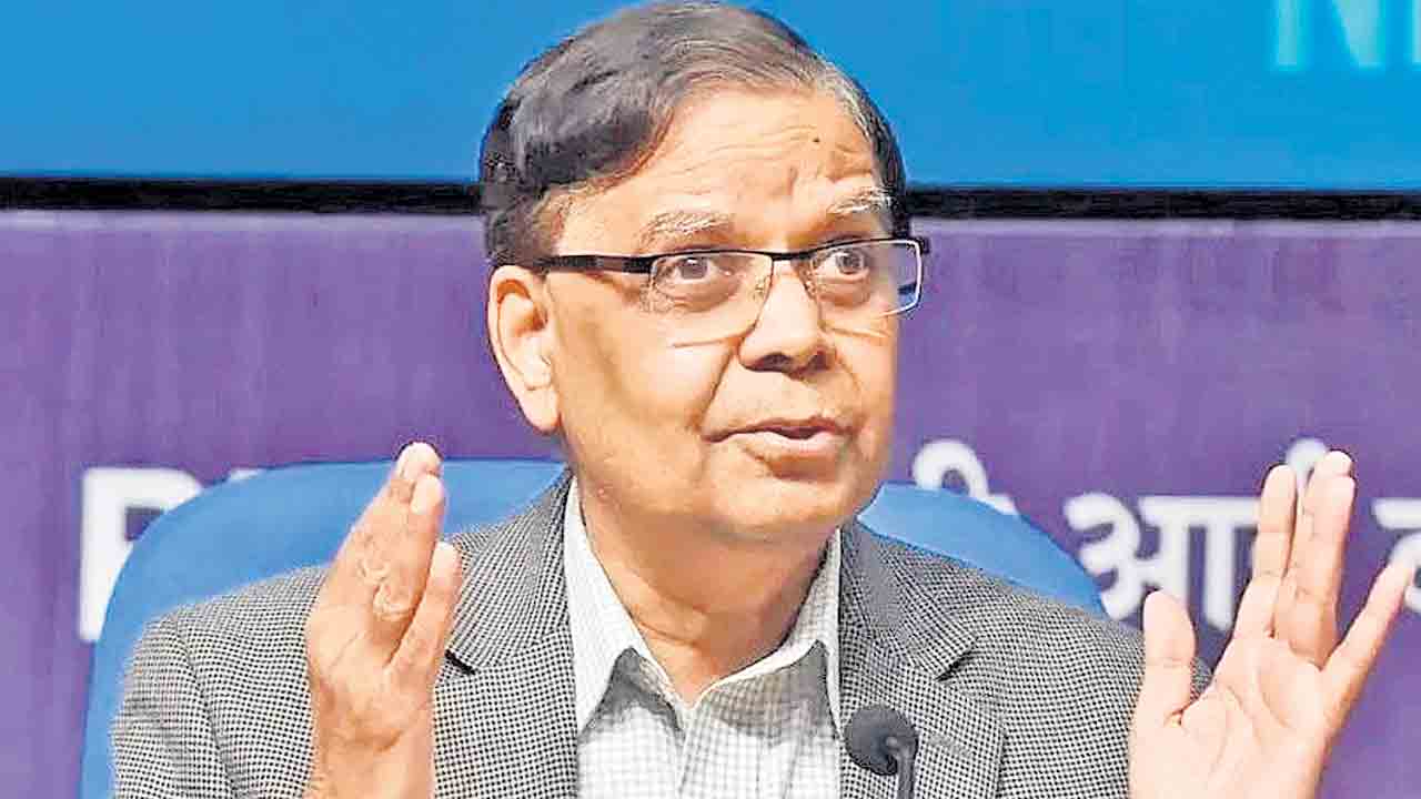 రూపాయి విలువను పడిపోనివ్వండి