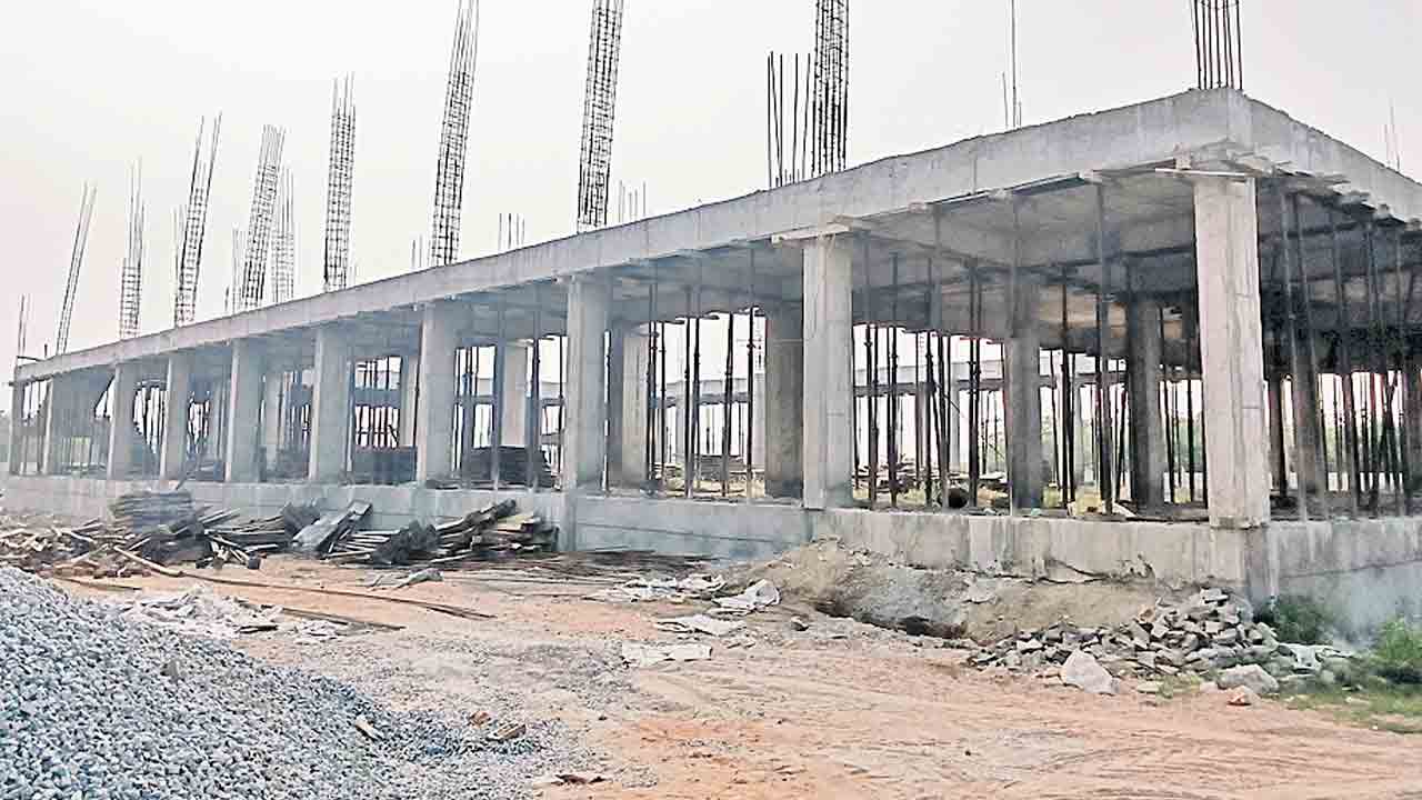 ఎక్కడి పనులు అక్కడే.. బీఆర్‌ఎస్‌ హయాంలోనే తిరుమలగిరి అభివృద్ధి