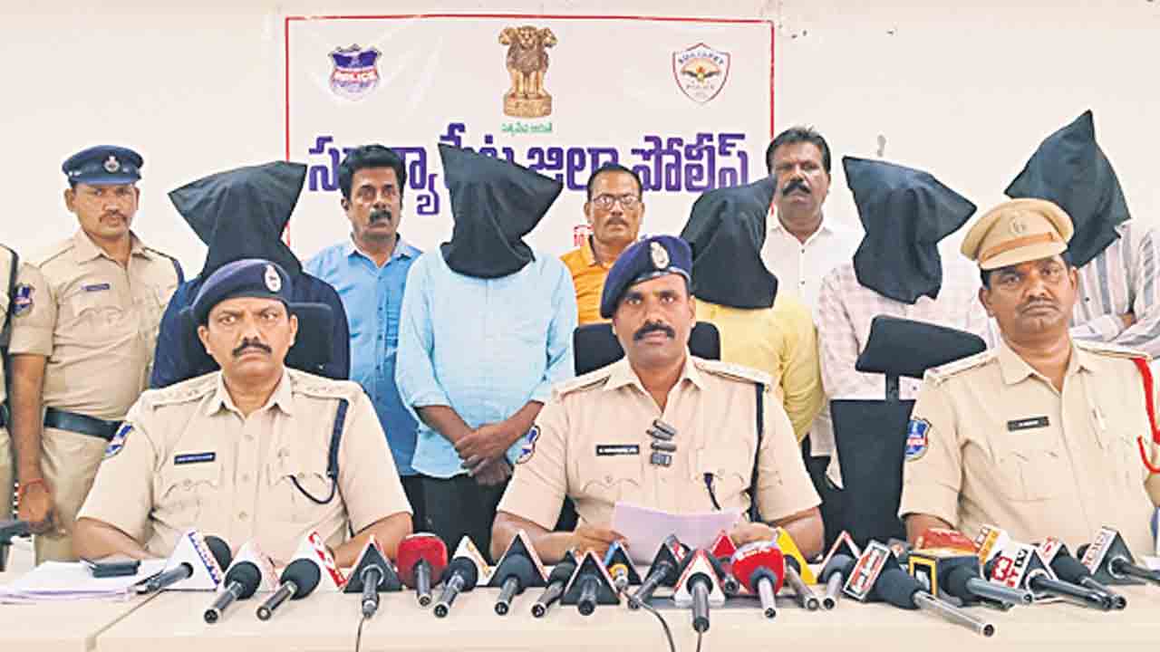 ప్రతీకారంతోనే మధు హత్య.. ఐదుగురు నిందితుల అరెస్టు