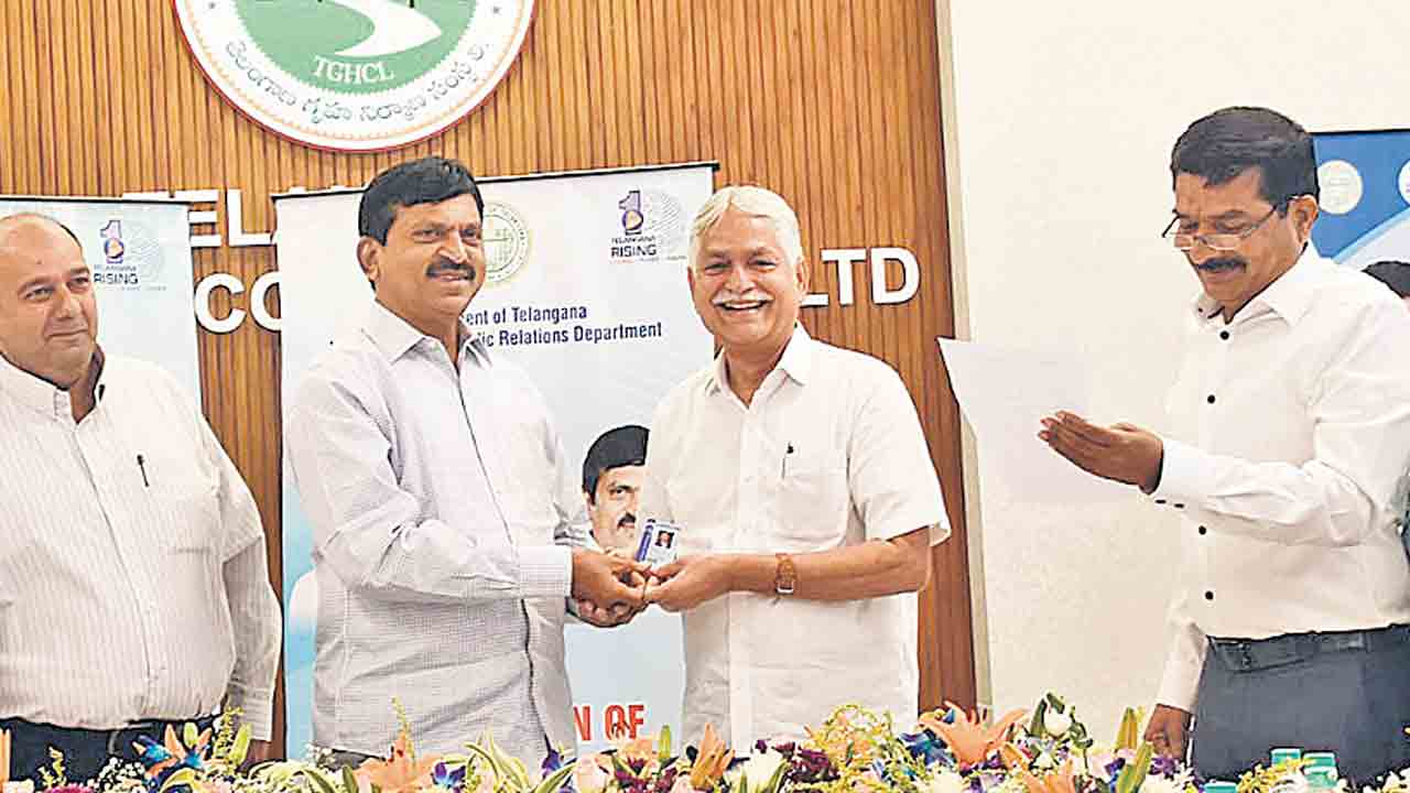 అర్హులందరికీ అక్రెడిటేషన్లు.. 10లోగా దరఖాస్తు చేసుకున్న వారందరికీ అందజేస్తాం