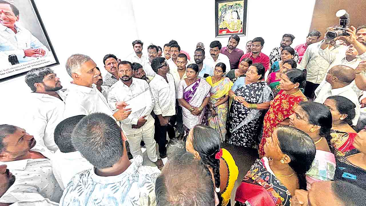 నాదర్‌గుల్‌లో భూముల కబ్జా హైడ్రాకు కనిపించదా?