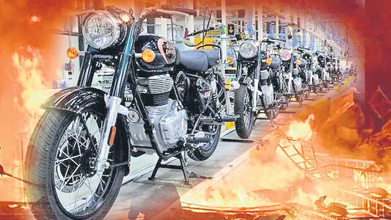 మోటార్‌సైకిళ్లకు యుద్ధం సెగ… పశ్చిమాసియా ఉద్రిక్త పరిస్థితులతో తగ్గనున్న డిమాండ్‌