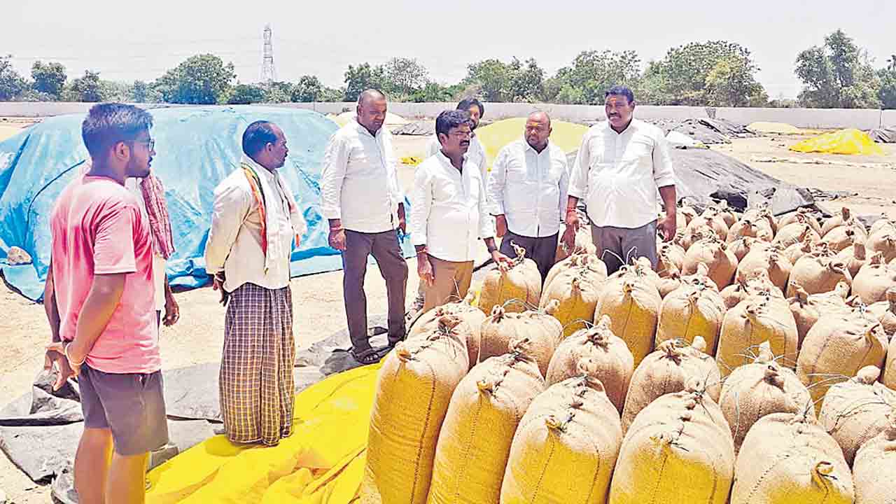 కాంగ్రెస్‌ది చేతగాని పాలన.. మానకొండూర్‌ మాజీ ఎమ్మెల్యే రసమయి