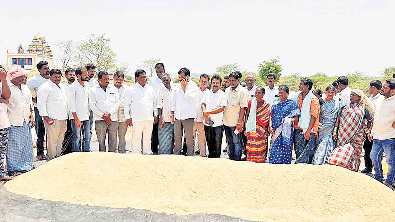 రైతుల సంక్షేమం పట్టని సర్కార్‌.. మాజీ ఎమ్మెల్యే బీరం హర్షవర్ధన్‌రెడ్డి