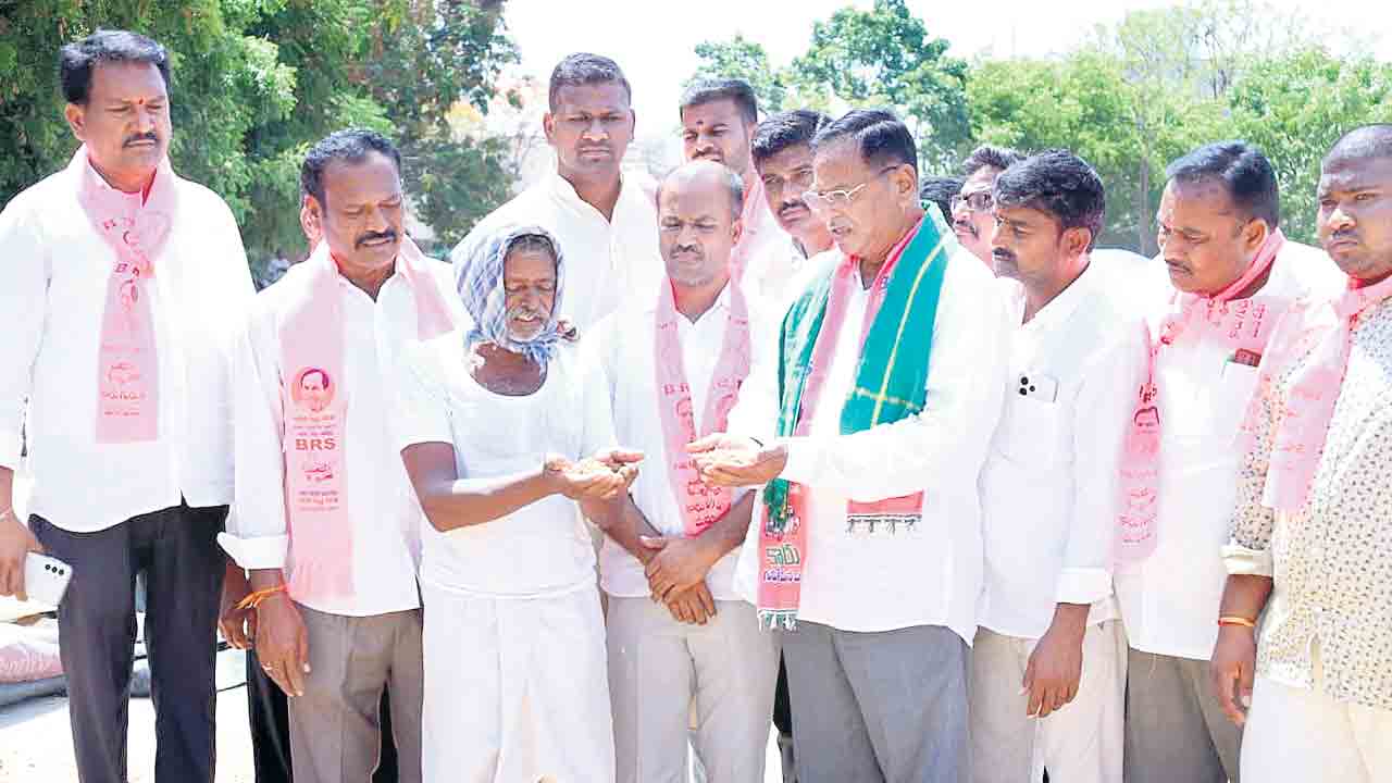 ఇది చేతగాని సర్కారు.. అసమర్థ పాలనతో రైతన్నకు కష్టాలు