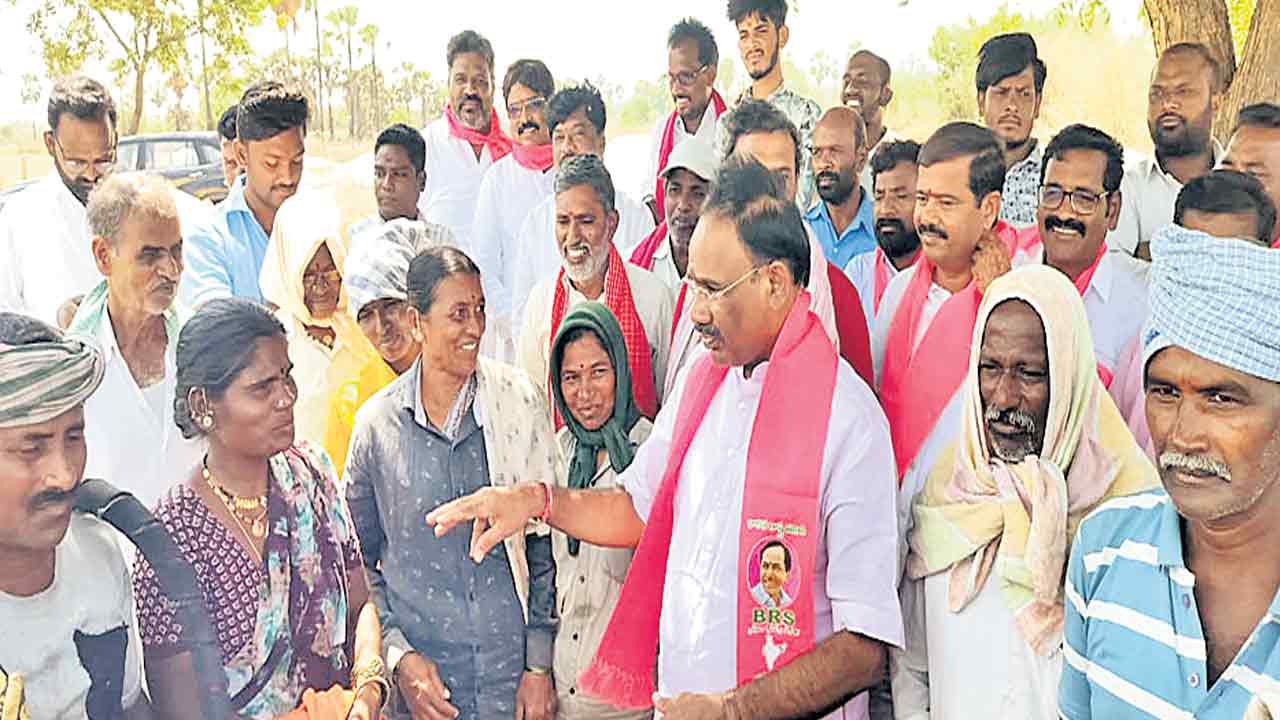 రైతుల సమస్యలు పరిష్కరించాలి