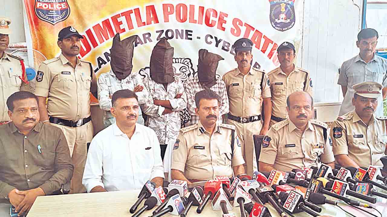 దోపిడీ కేసులో నిందితుల అరెస్ట్‌