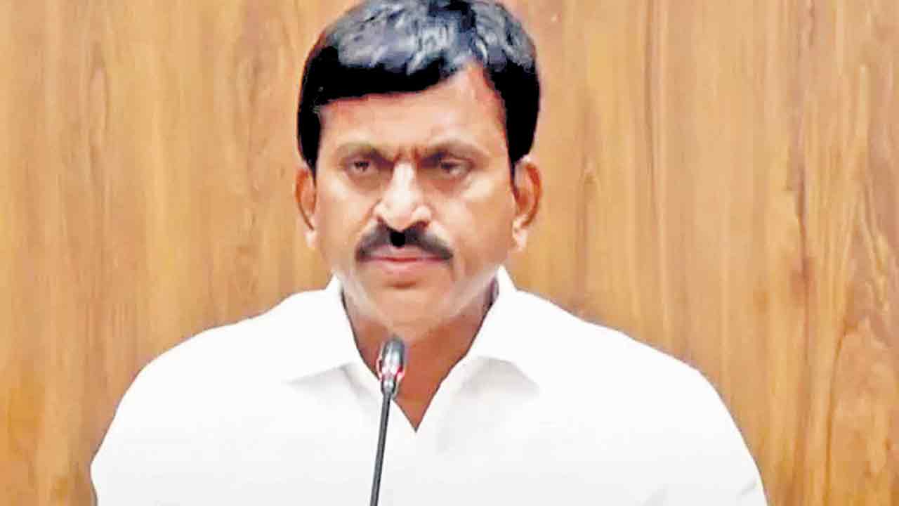 హైదరాబాద్‌లోనే 15 వేల ట్యాంకర్లతో నీటి సరఫరా