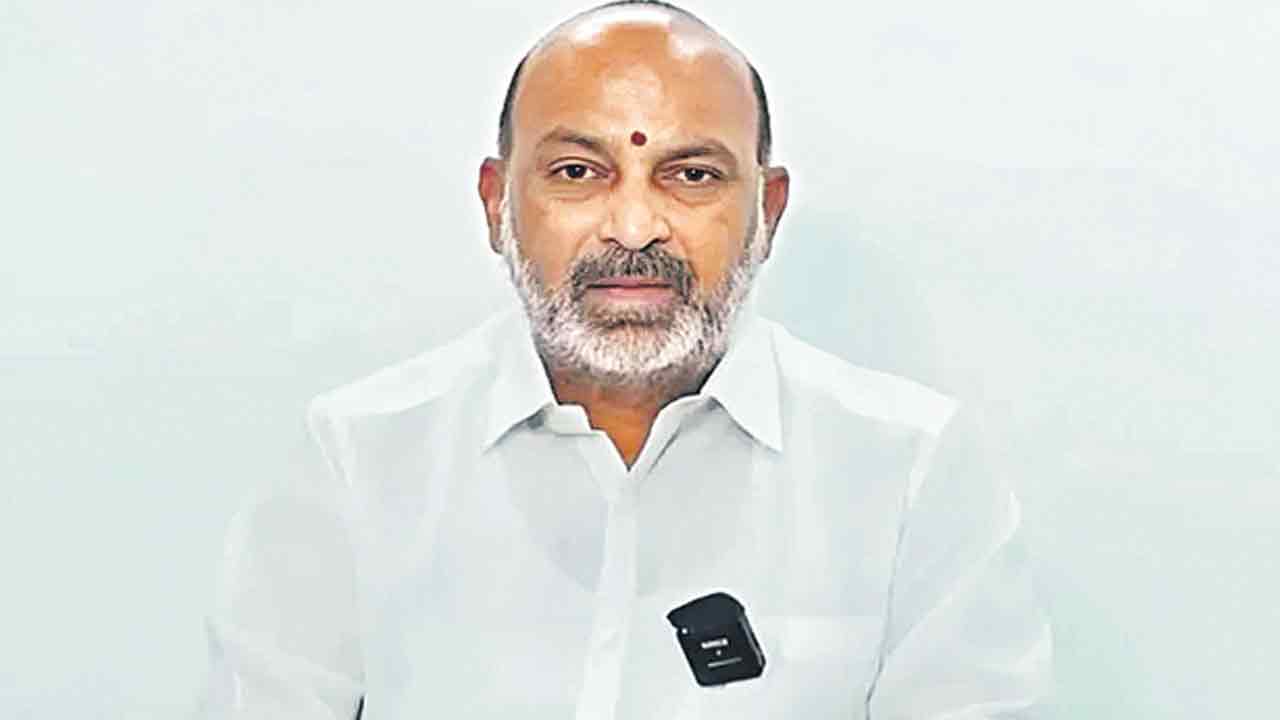 ‘బండి’ రాజకీయానికి బీటలు!