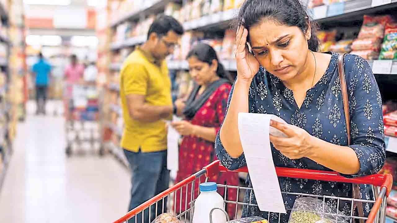 మళ్లీ ధరల పిడుగు!