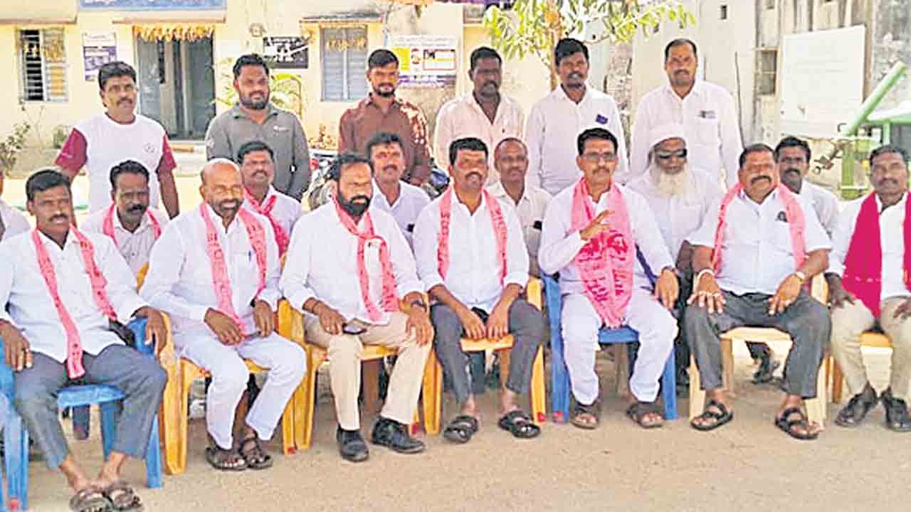 బండి సంజయ్‌ని బర్తరఫ్‌ చేయాలి