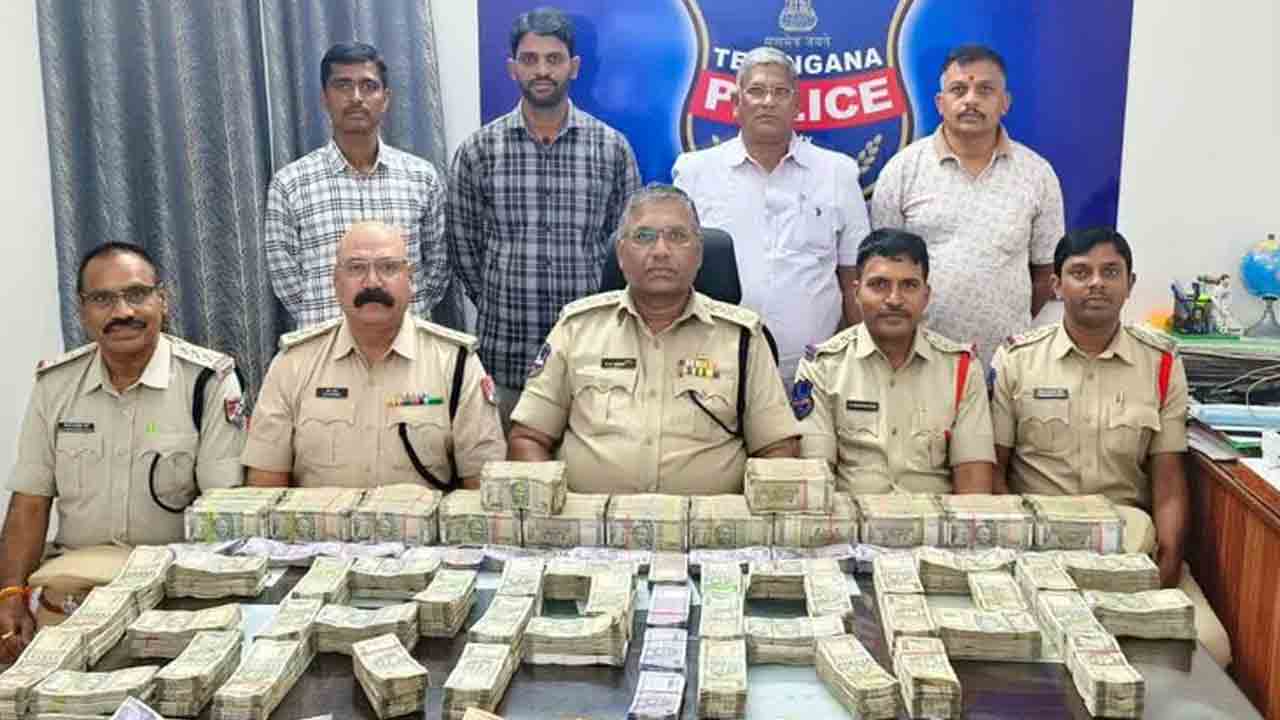 రూ1.22 కోట్ల హవాలా నగదు పట్టివేత