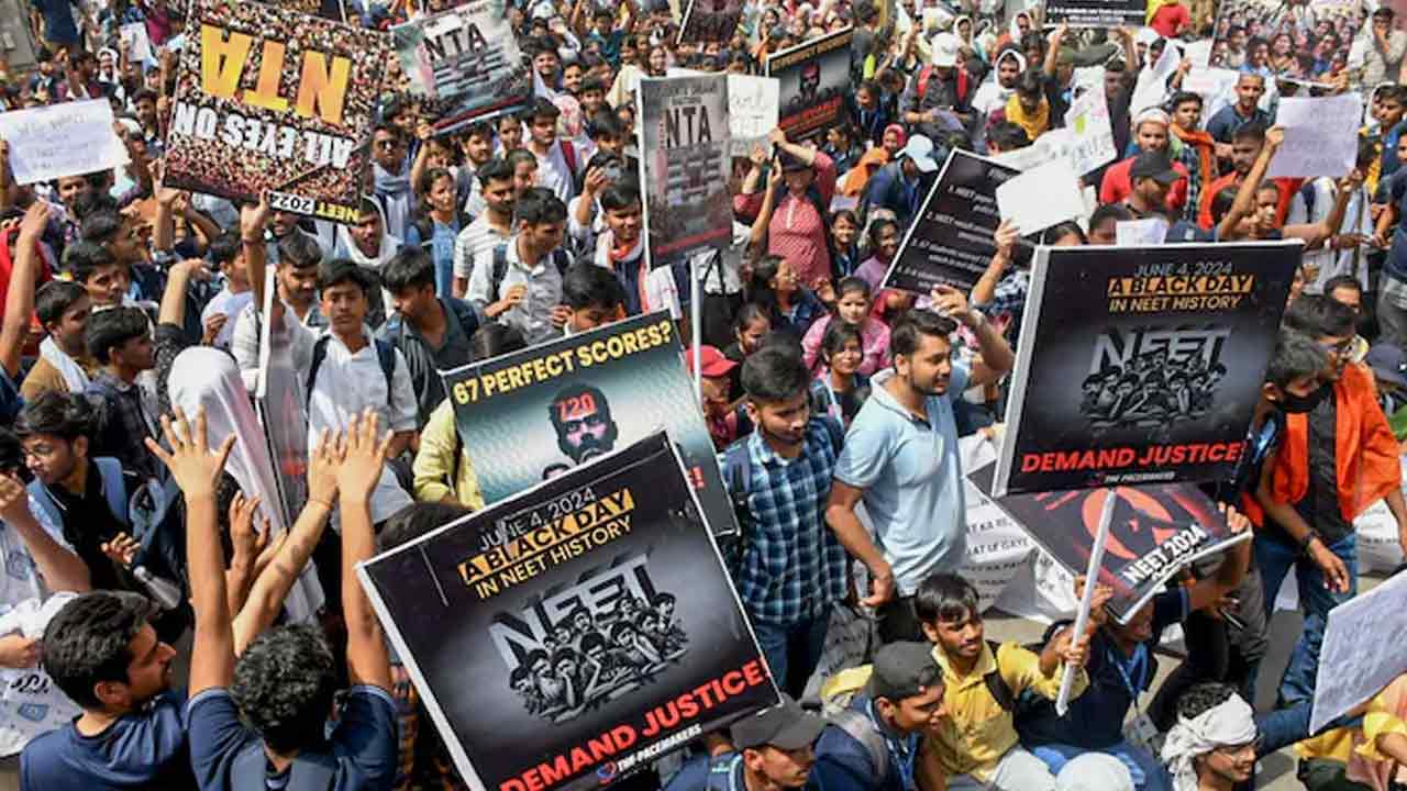 అప్పుడు గగ్గోలు.. ఇప్పుడు ఏమంటారు??