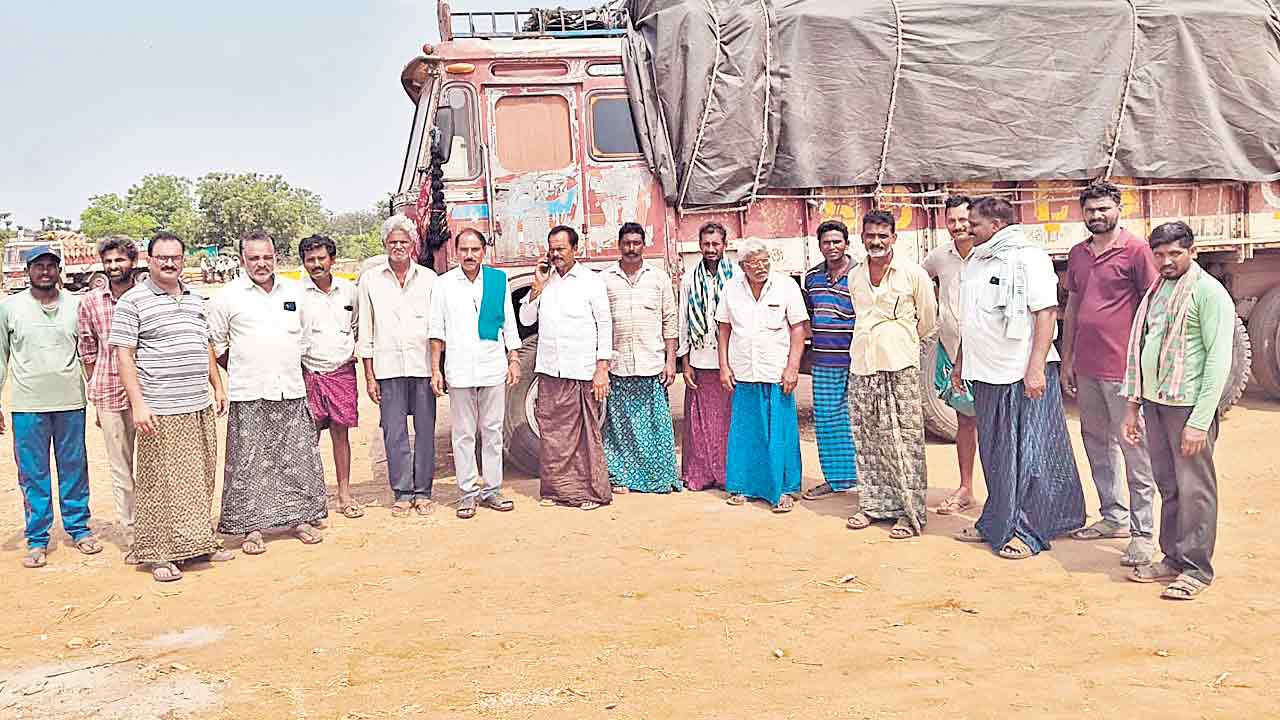 ప్రభుత్వమే సర్వర్‌ డౌన్‌ చేసింది