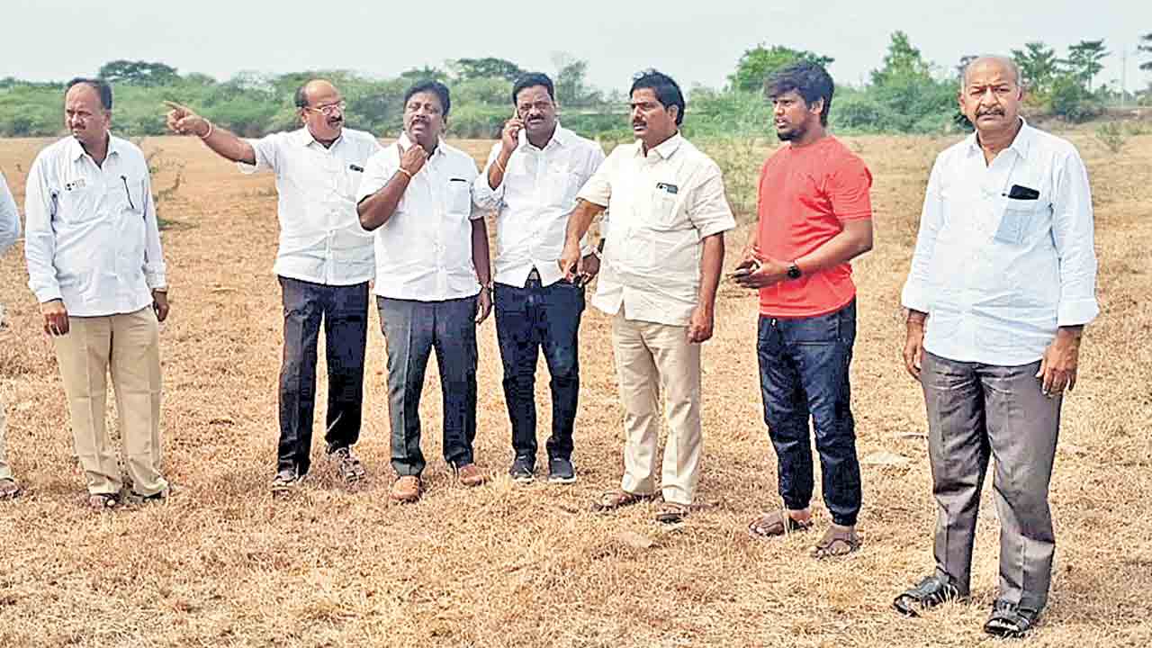 కోటిన్నర భూమి ఆరు కోట్లకు!