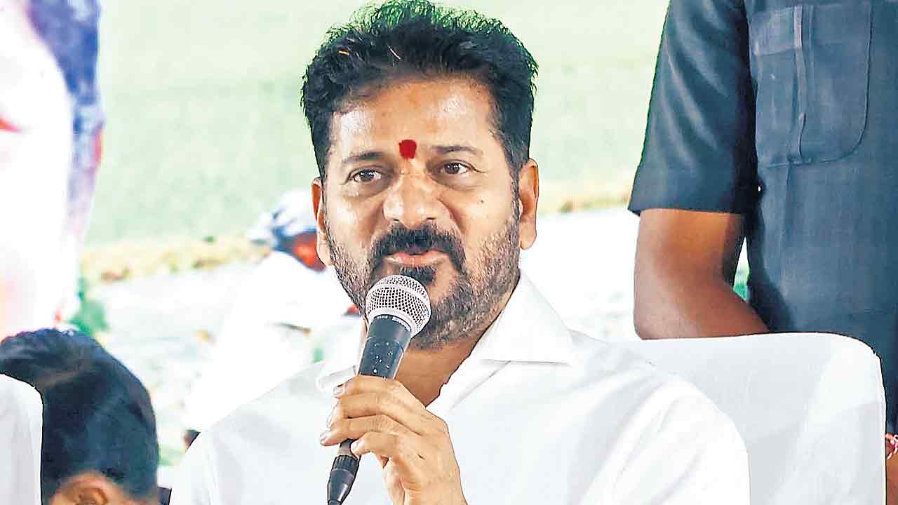Revanth Reddy | ఇకపై ఎమ్మెల్యేలు సొంత డబ్బా కొట్టుకుంటే కుదరదు.. సీఎం రేవంత్ రెడ్డి వార్నింగ్