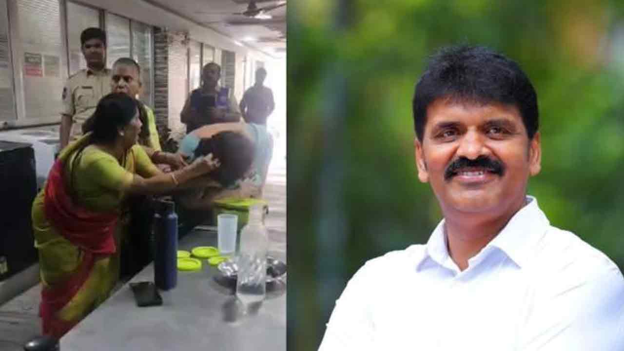 హాస్టల్‌ సిబ్బందిపై మాజీ మేయర్‌ కుటుంబం దాడి