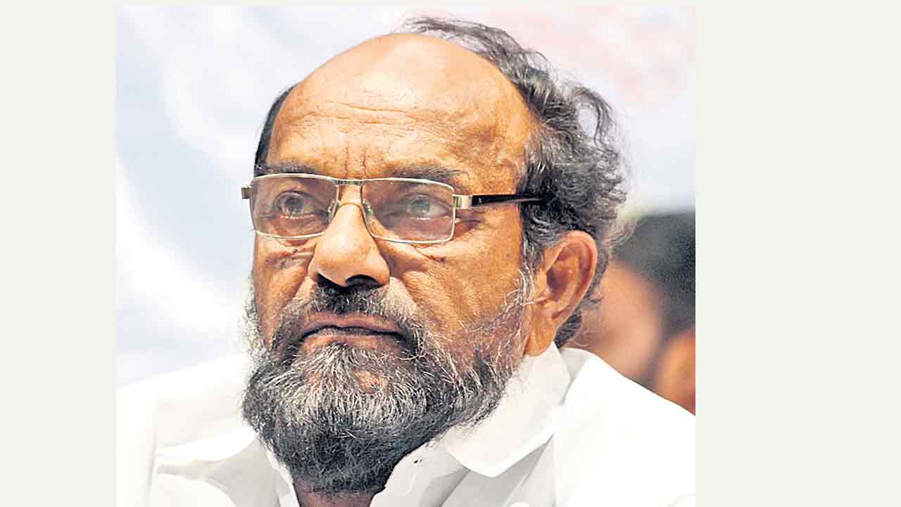 కొనుగోలులో సర్కార్‌ నిర్లక్ష్యం