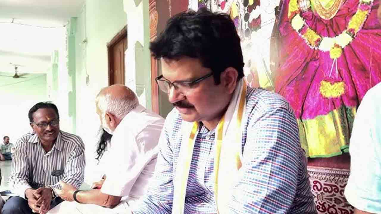 పని ఒత్తిడి ఉంది.. మేమే ఆపేశాం!