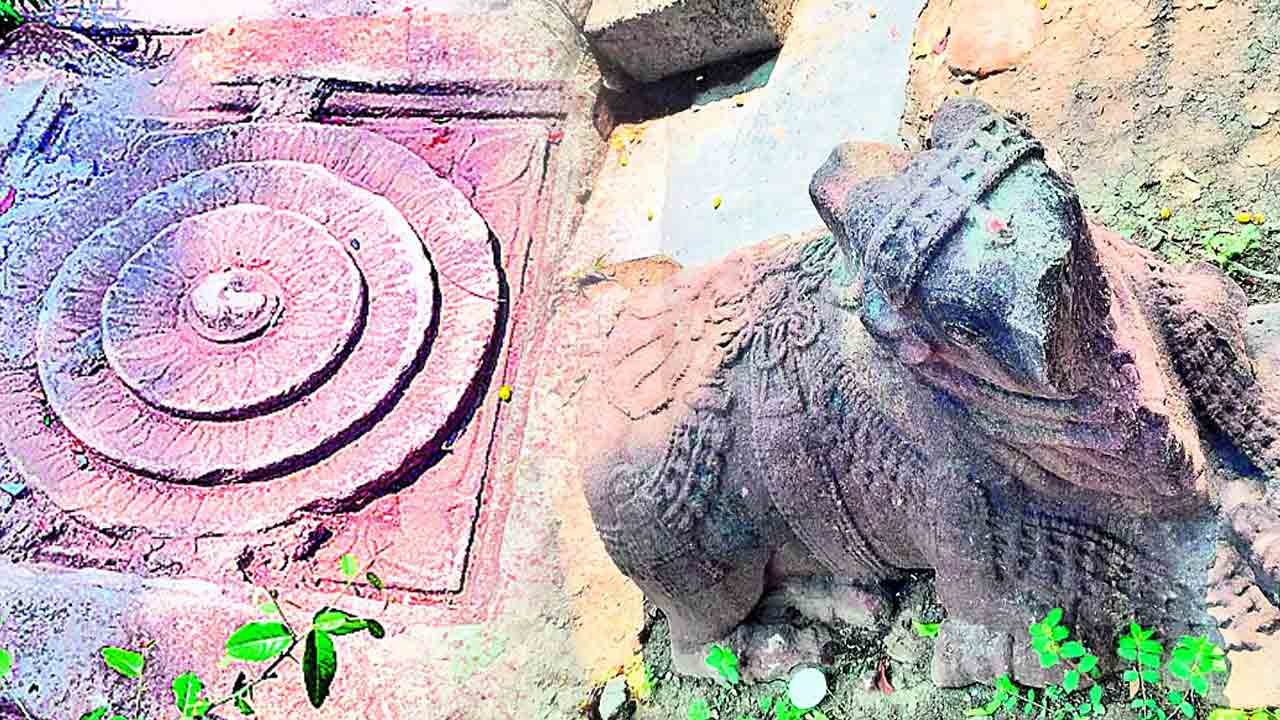 ములుగు చుట్టూ కాకతీయుల  ఆనవాళ్లు