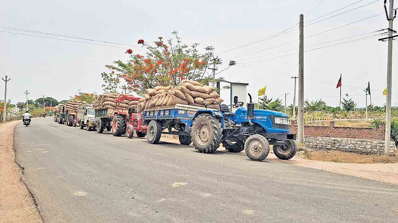 సంచులివ్వరు.. తూకం చేయరు..