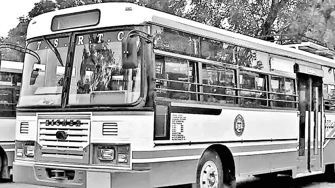 ముందు ఎన్నికలు.. తర్వాతే ఆర్టీసీ విలీనం