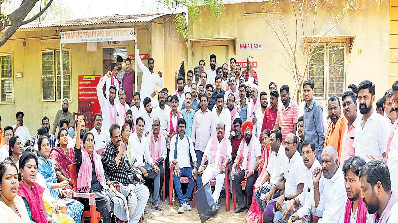 కరీంనగర్‌ బంద్‌ సక్సెస్‌