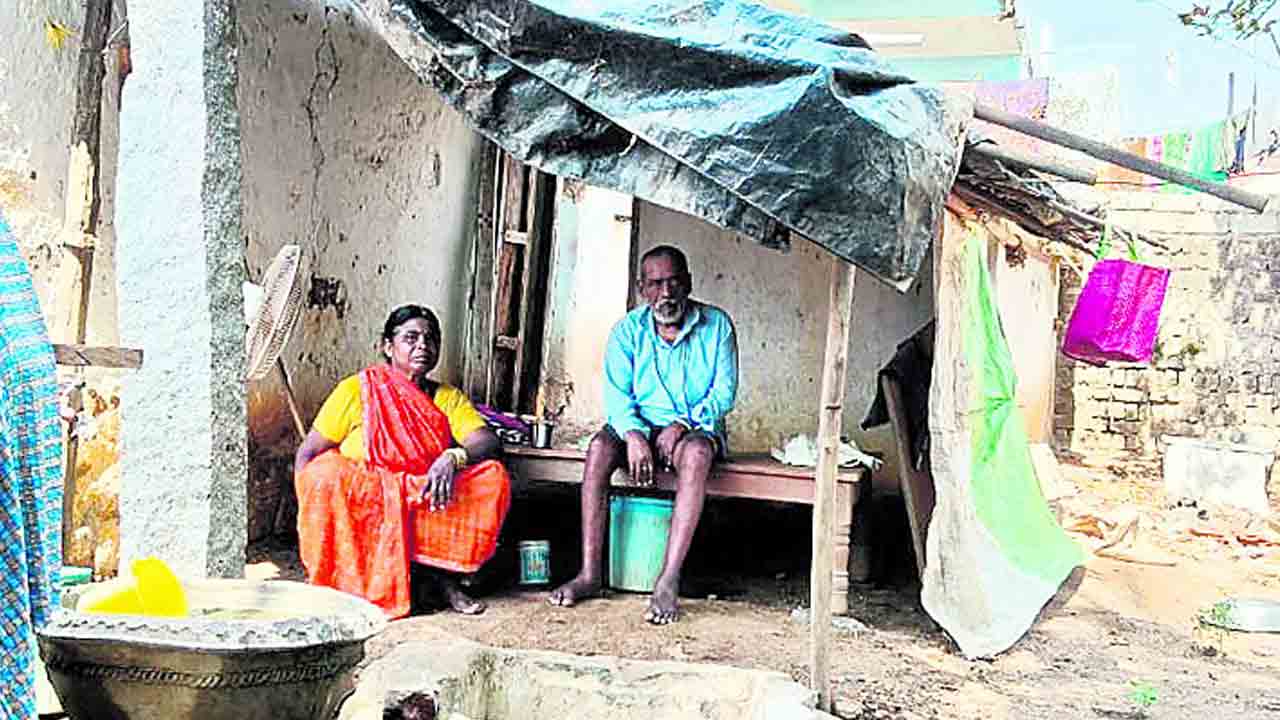 విధి వంచితులు!