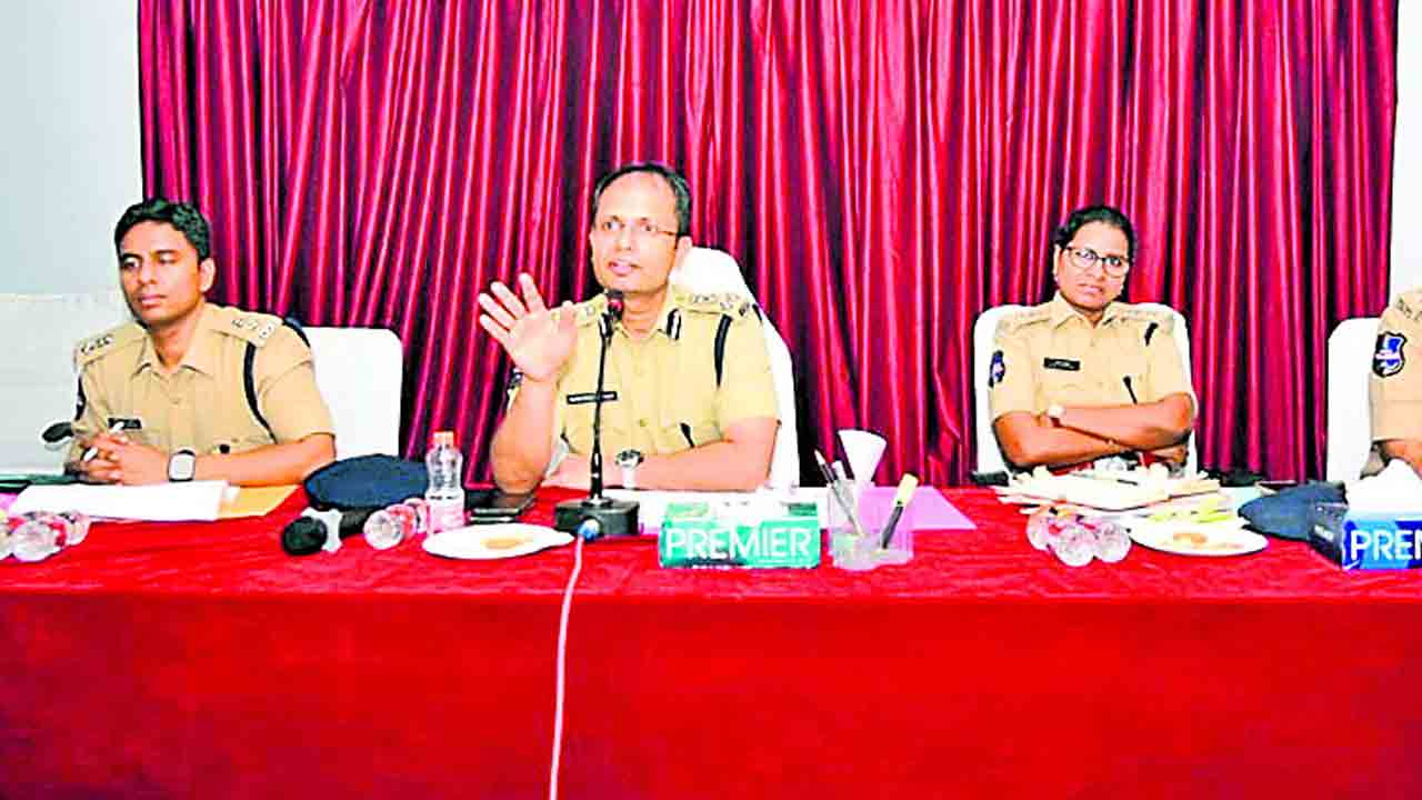 ప్రతి రౌడీషీటర్‌కు కౌన్సెలింగ్‌ ఇవ్వాల్సిందే..
